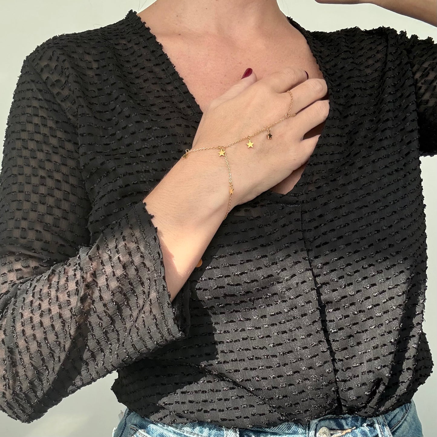 Baciamano Stelline: "Simbolo di Potere Femminile"