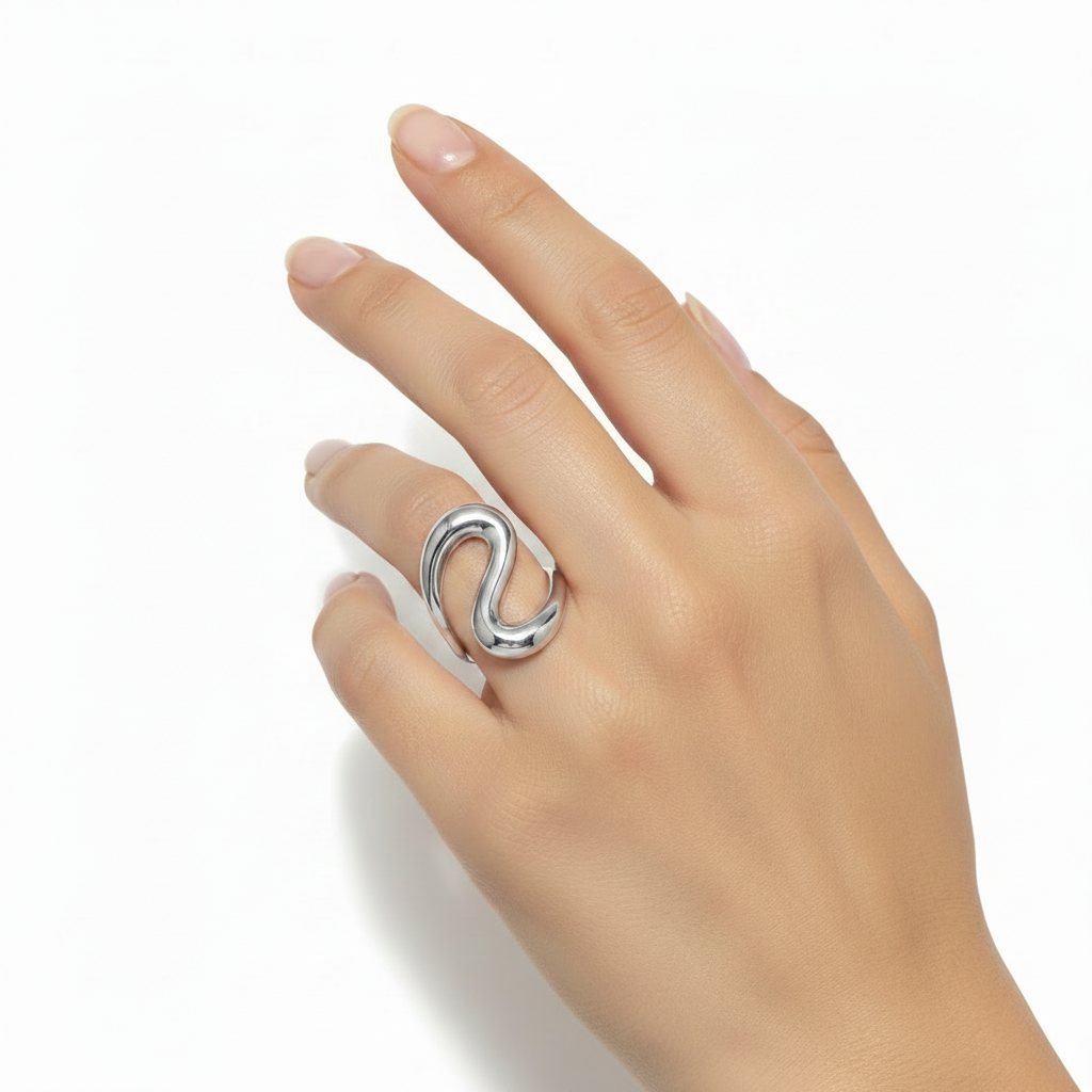 Anello Scultura: Simbolo di Forza e Rinascita Interiore