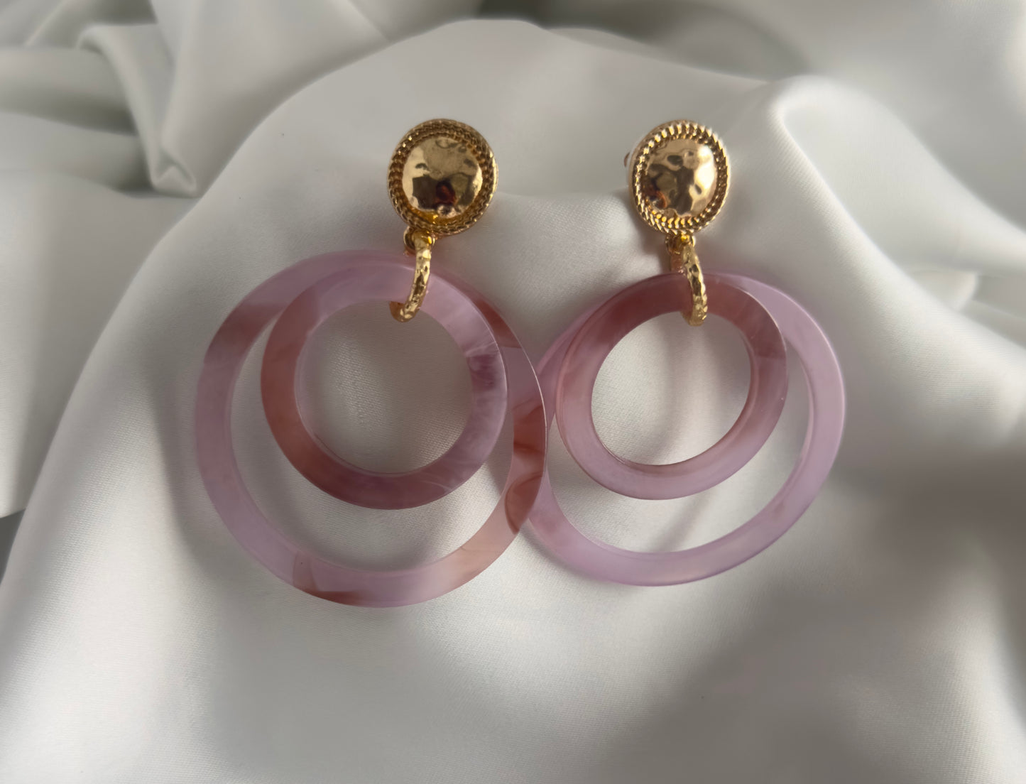 Orecchini a Cerchio in Resina Rosa