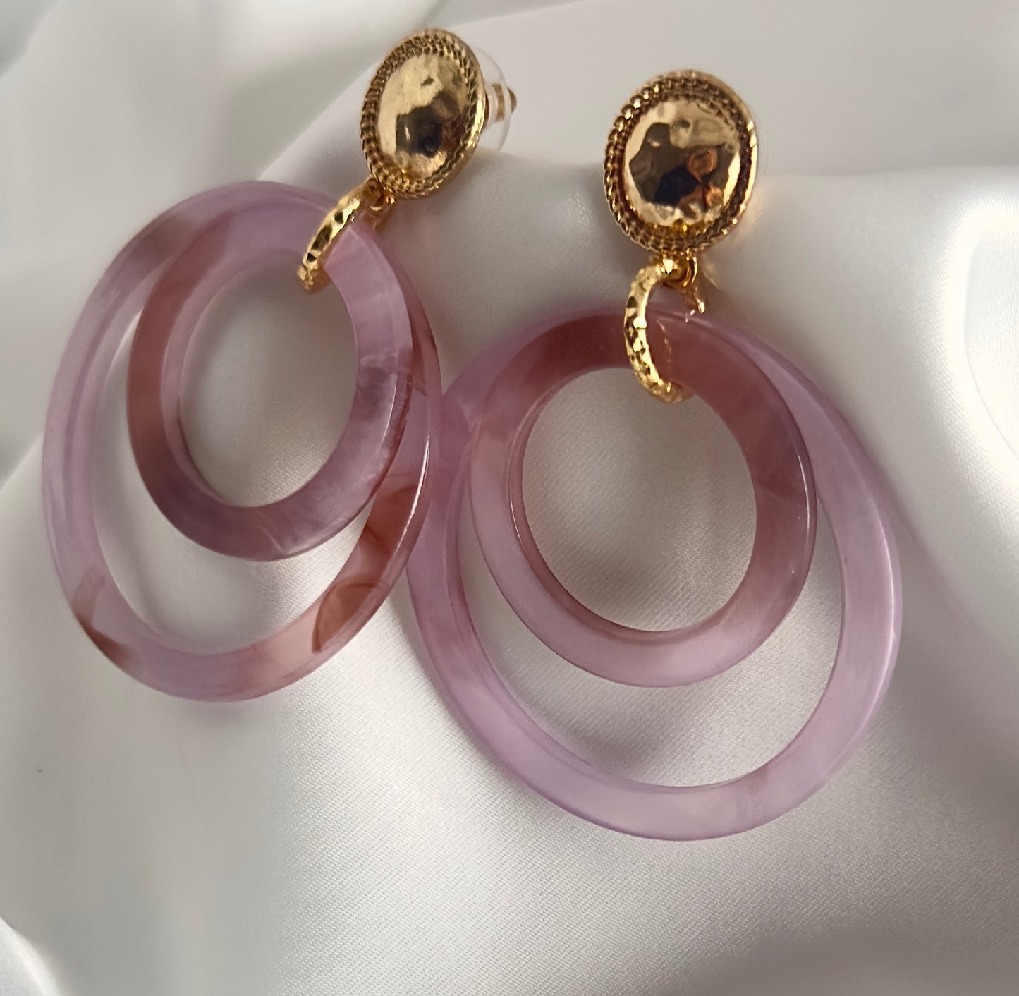 Orecchini a Cerchio in Resina Rosa