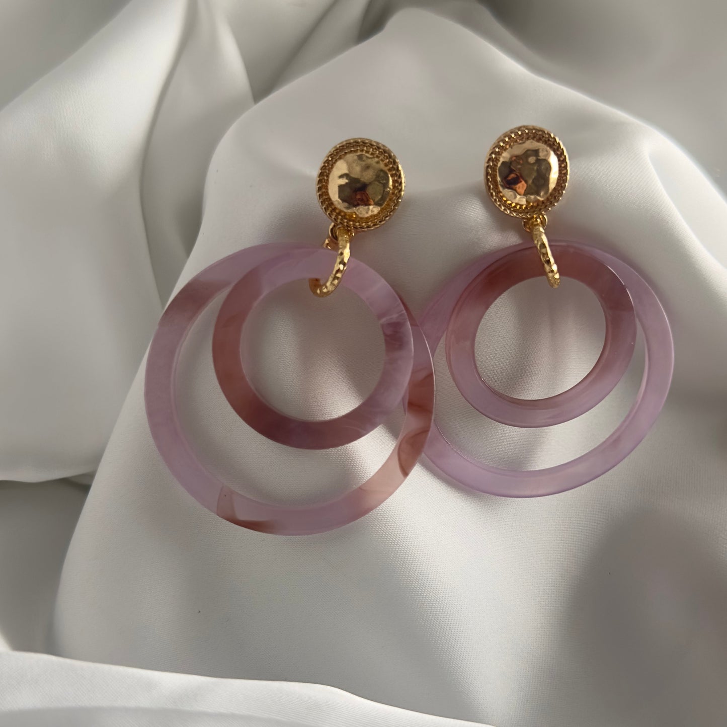 Orecchini a Cerchio in Resina Rosa