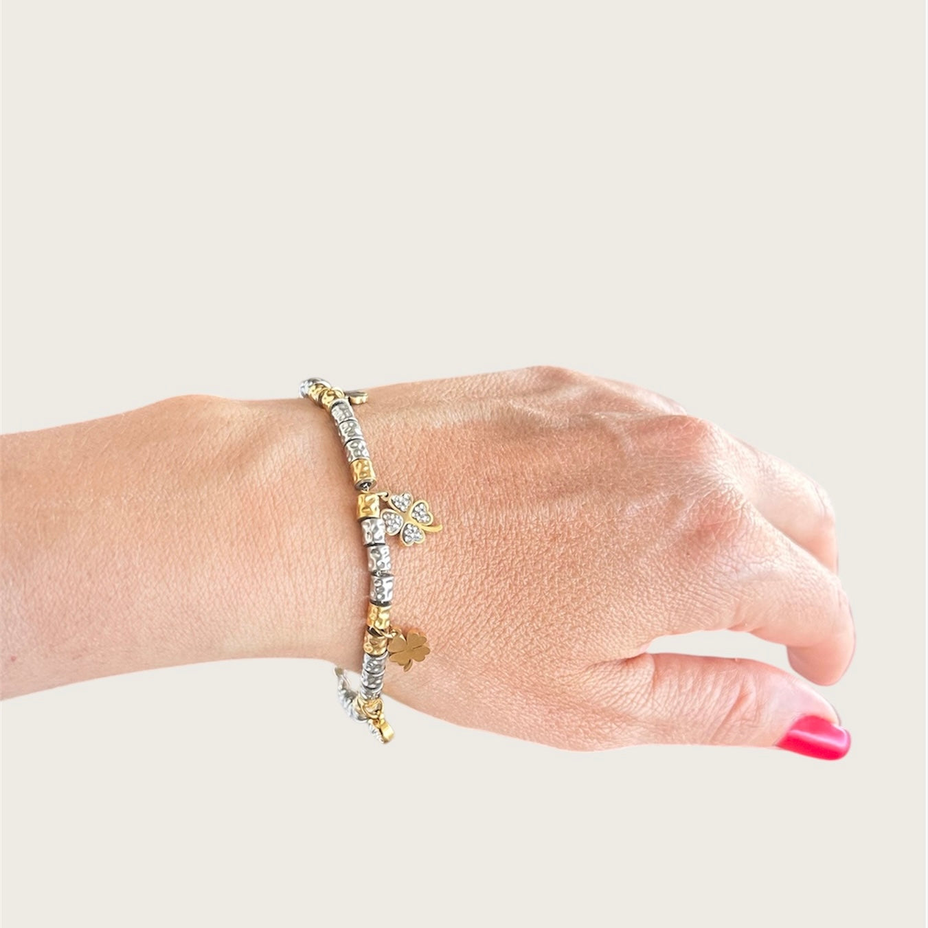 Bracciale "Diletta" Quadrifoglio - Un Simbolo di Scelta e Coraggio