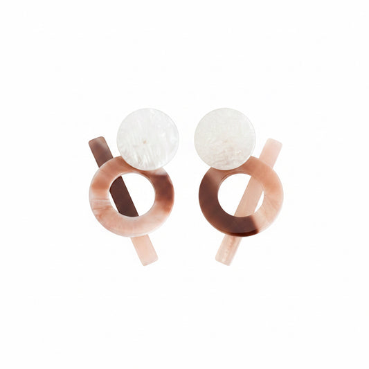 Orecchini Geometrici: Il Tuo Equilibrio Perfetto