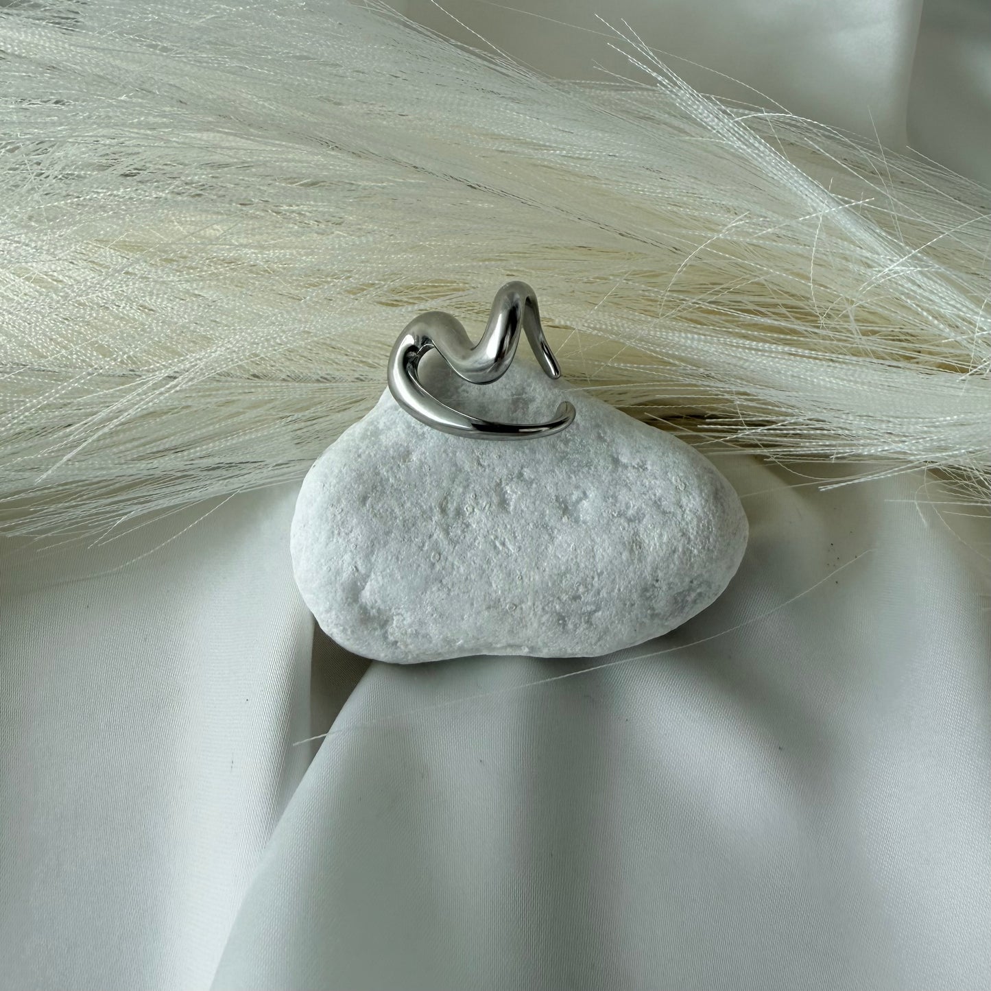 Anello Scultura: Simbolo di Forza e Rinascita Interiore