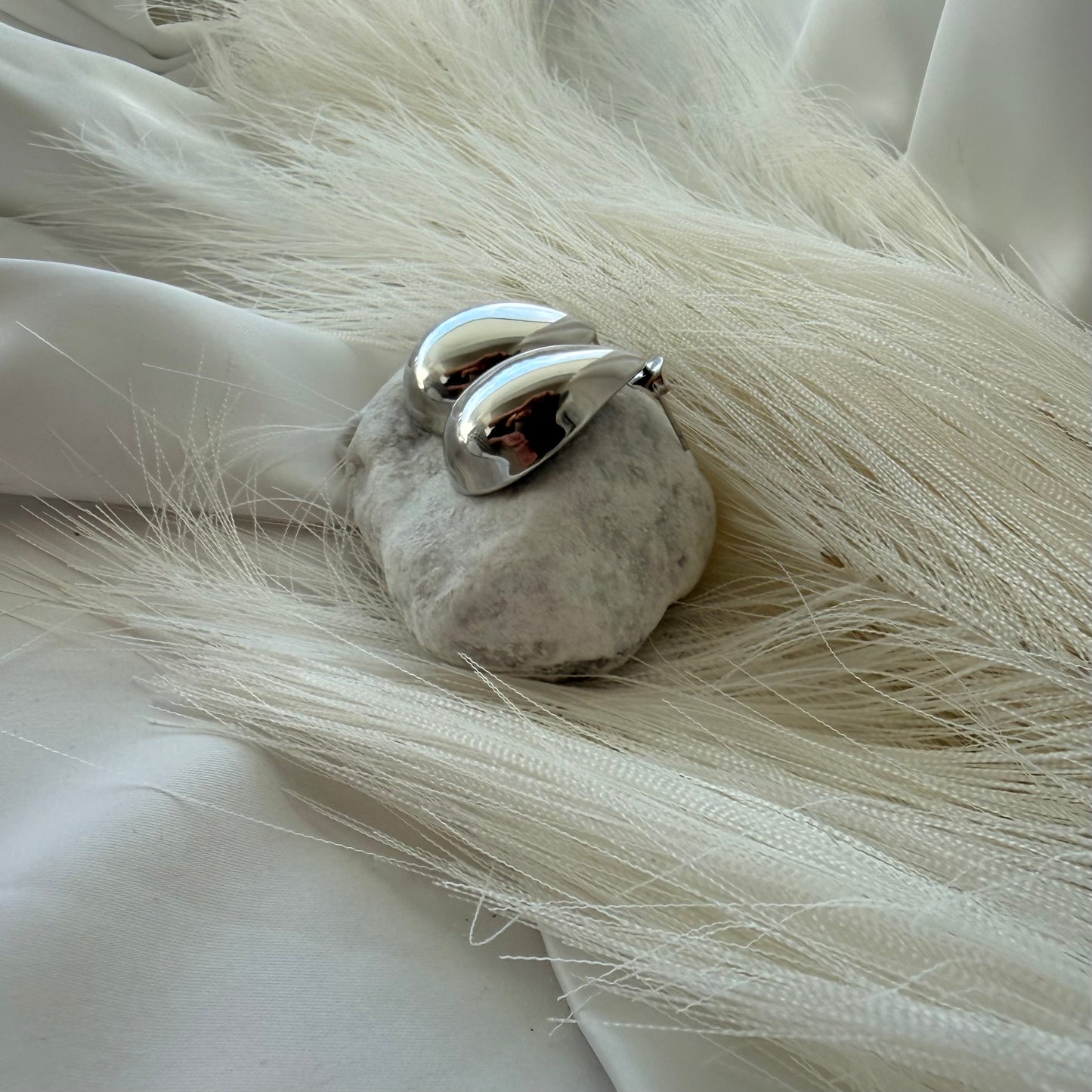 Orecchini Goccia Riflesso:L'essenza della tua Eleganza