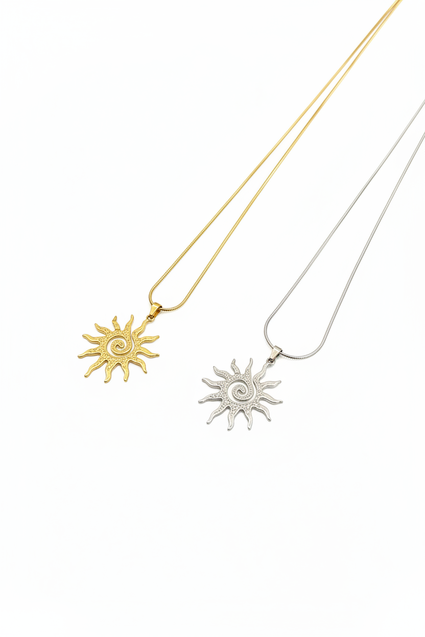 Collana Sole Spirale: Simbolo di Rinascita e Forza Interiore
