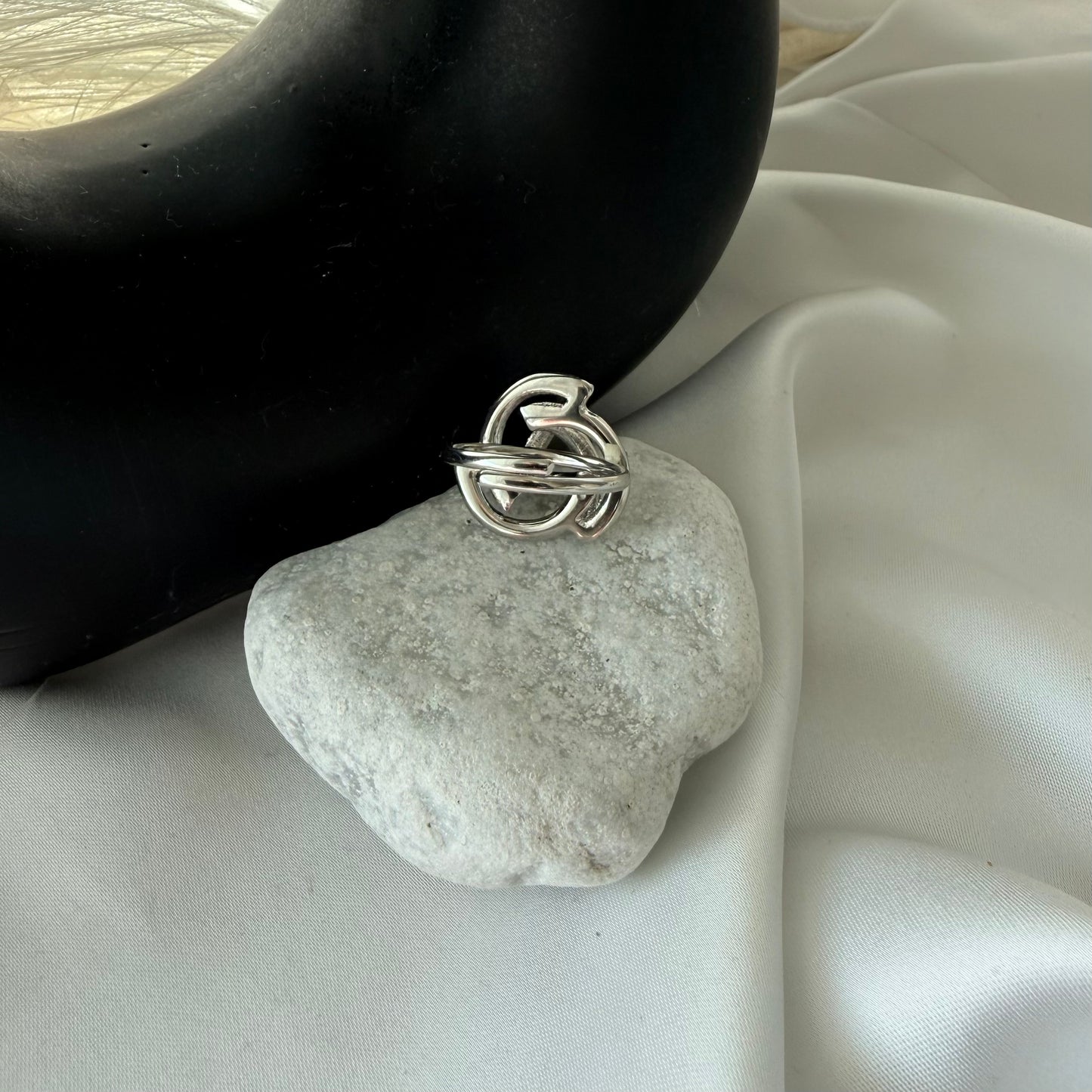 Anello intrecciato 3D – Nodo Eterno