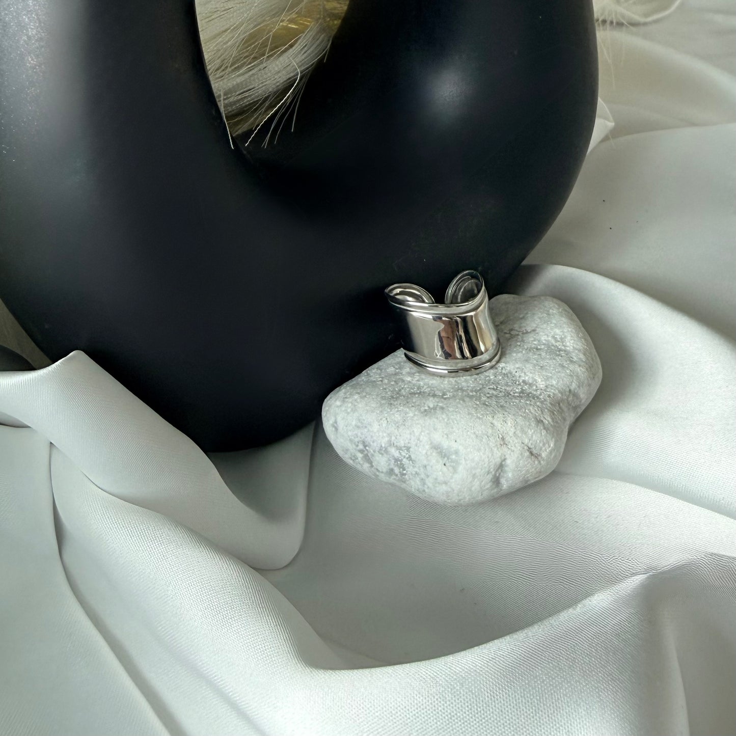 Anello “Ondulata”: Il ritmo dell’anima