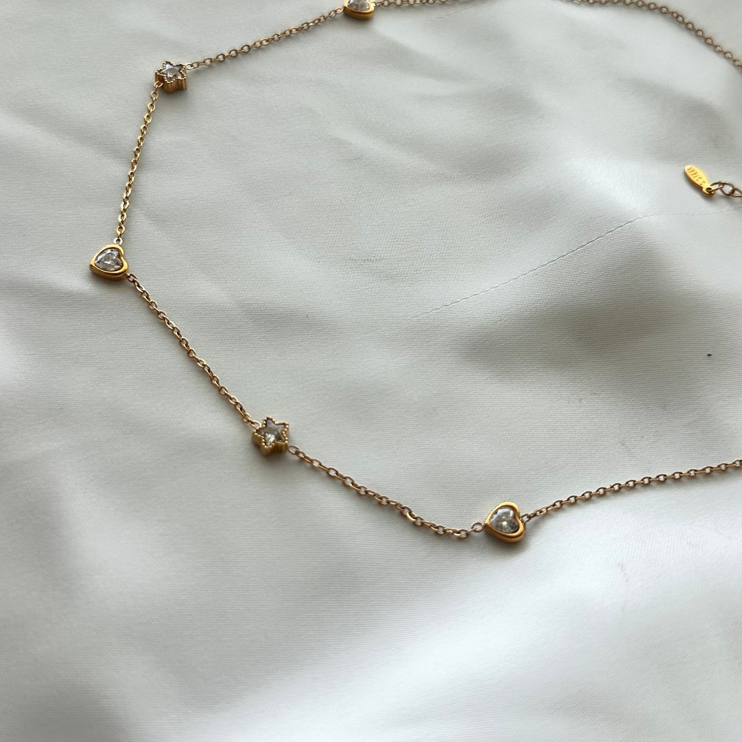 Collana "Cuore di Stelle" - Un gioiello che racconta la tua storia