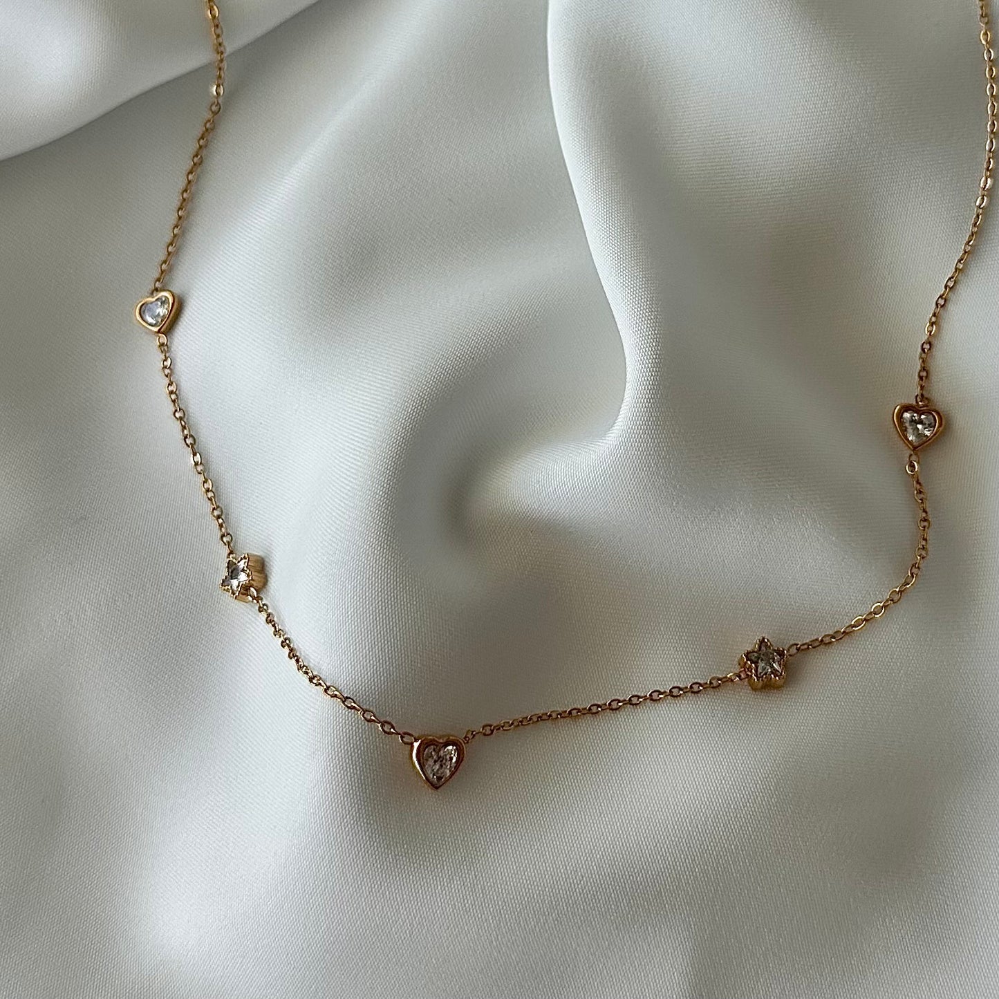 Collana "Cuore di Stelle" - Un gioiello che racconta la tua storia