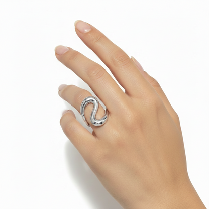 Anello Scultura: Simbolo di Forza e Rinascita Interiore