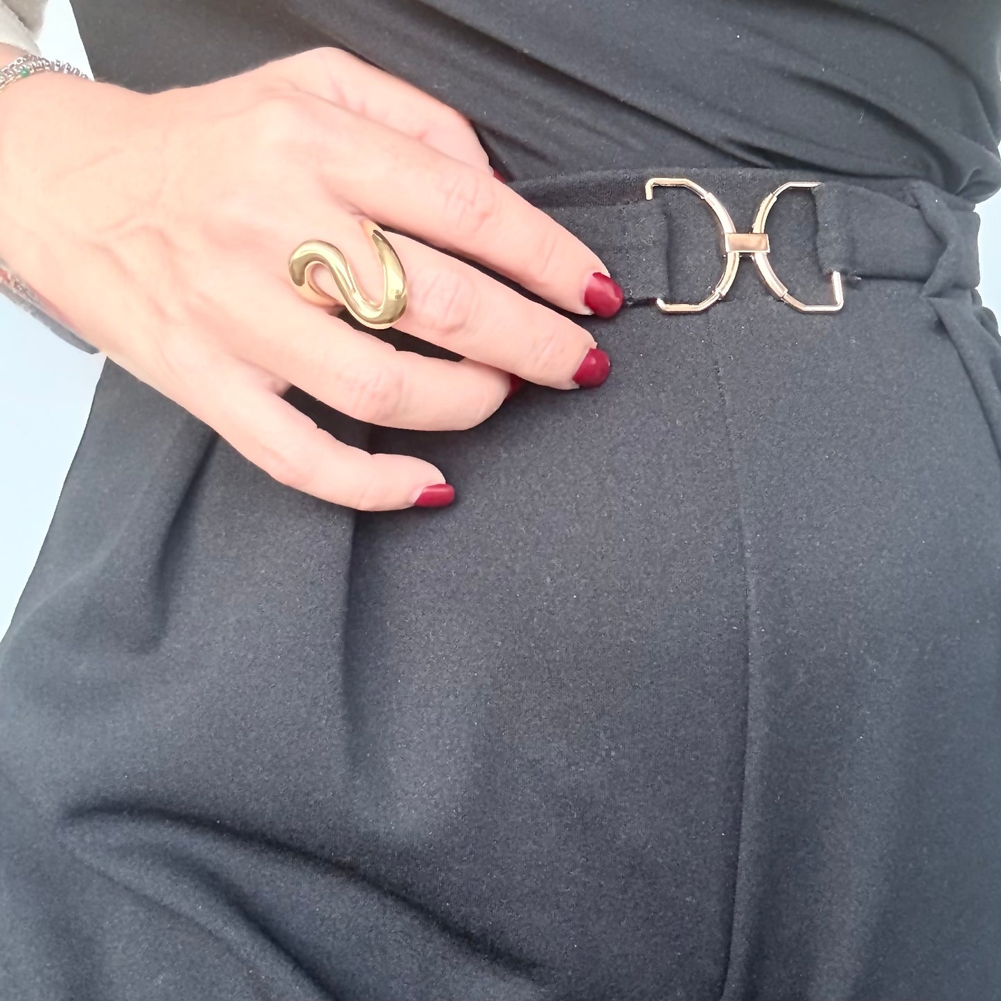 Anello Scultura: Simbolo di Forza e Rinascita Interiore