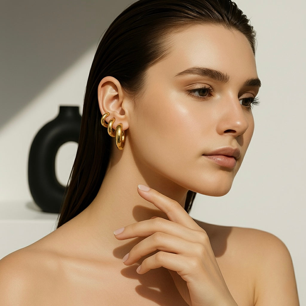 Tris Orecchini a Cerchio: Il Simbolo di Legami Eterni e Stile Senza Fine