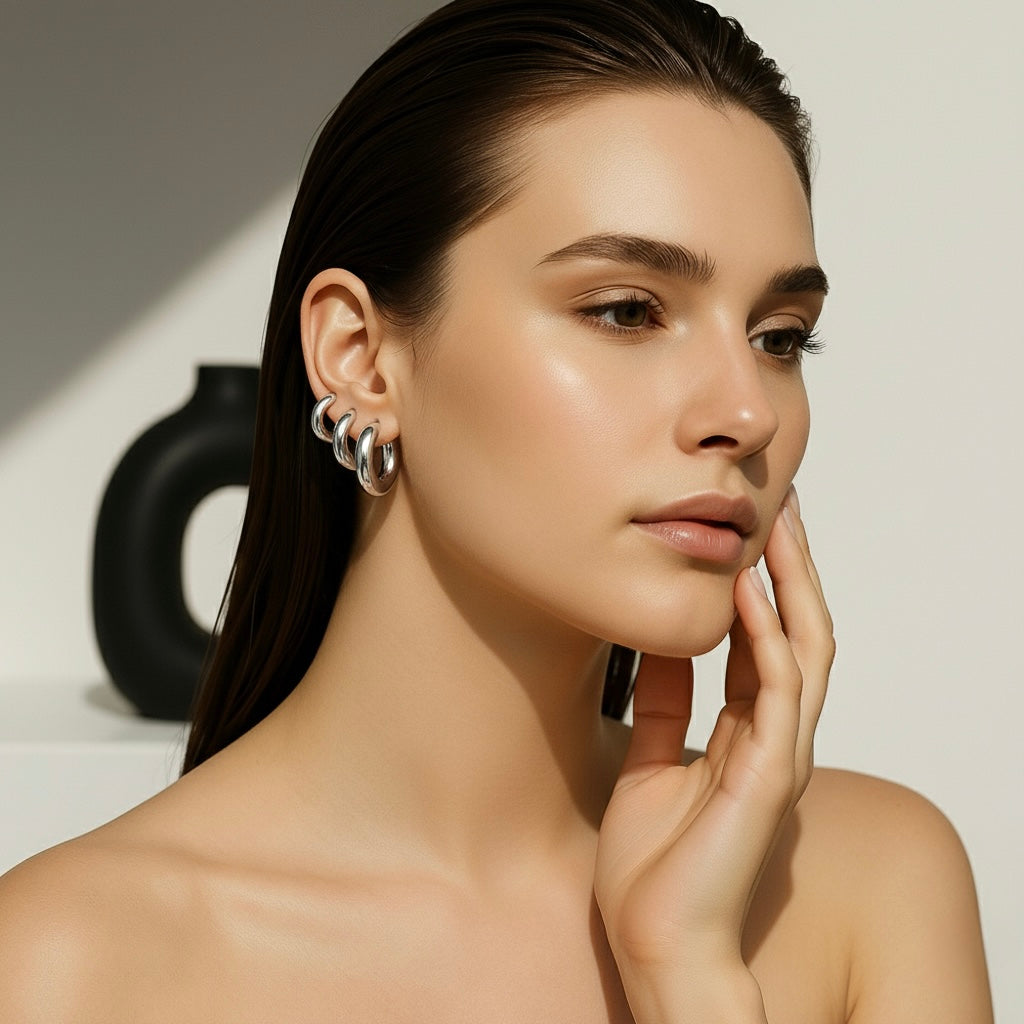 Tris Orecchini a Cerchio: Il Simbolo di Legami Eterni e Stile Senza Fine