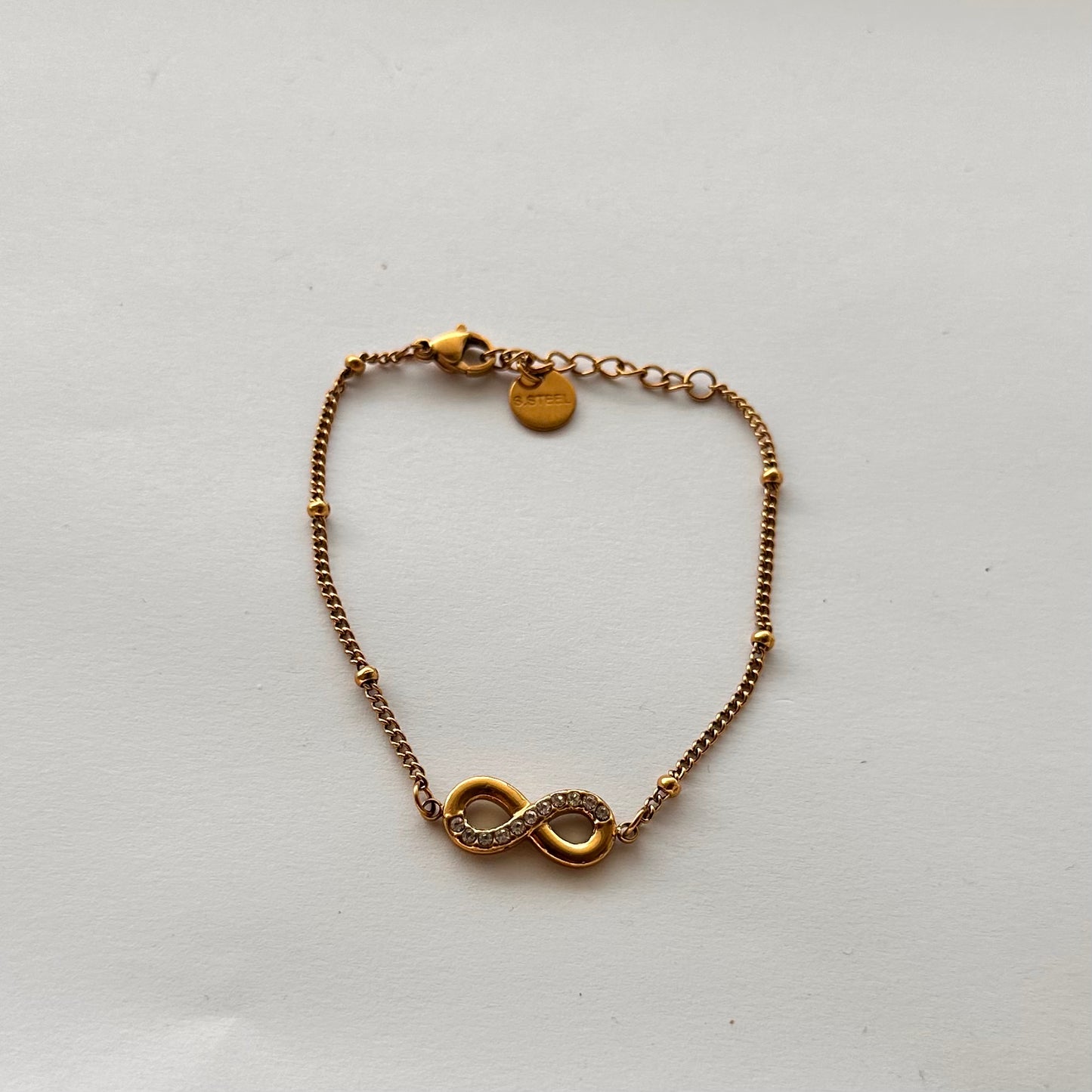 Bracciale "Infinito" in acciaio: Amore e Possibilità Infinite