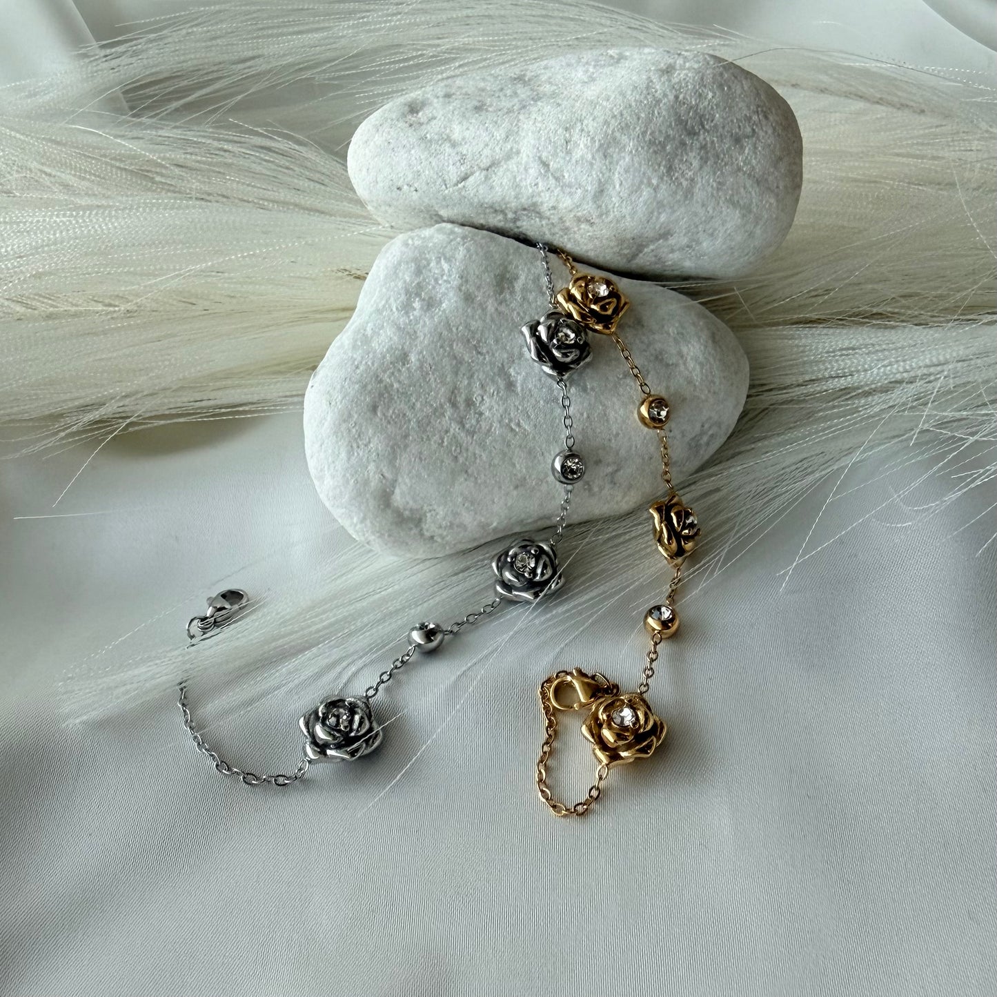 Bracciale "La Rosa Eterna": Il tuo fiore, oggi e per sempre