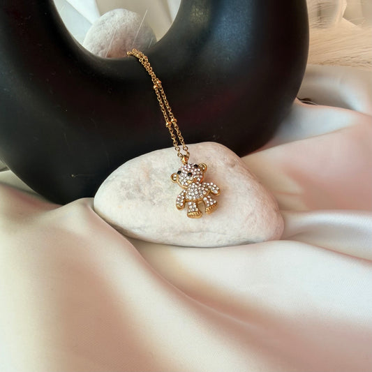 Collana Golden Teddy – Un Abbraccio di Luce
