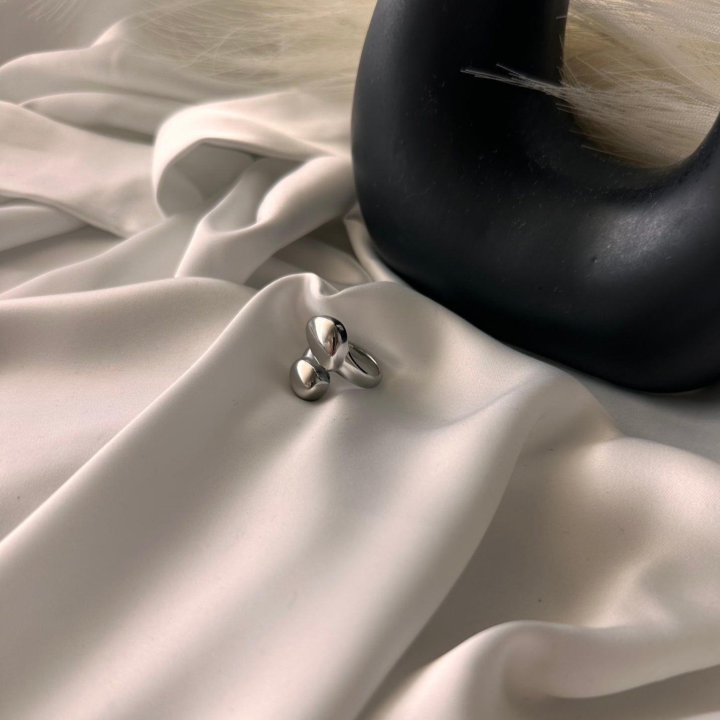 Anello Cuore di Goccia: Riflesso dell'amore