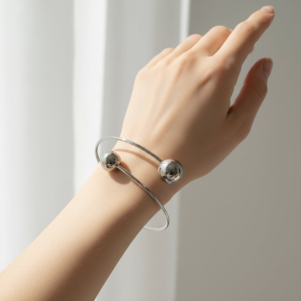Bracciale Sfere: L’Equilibrio degli Opposti