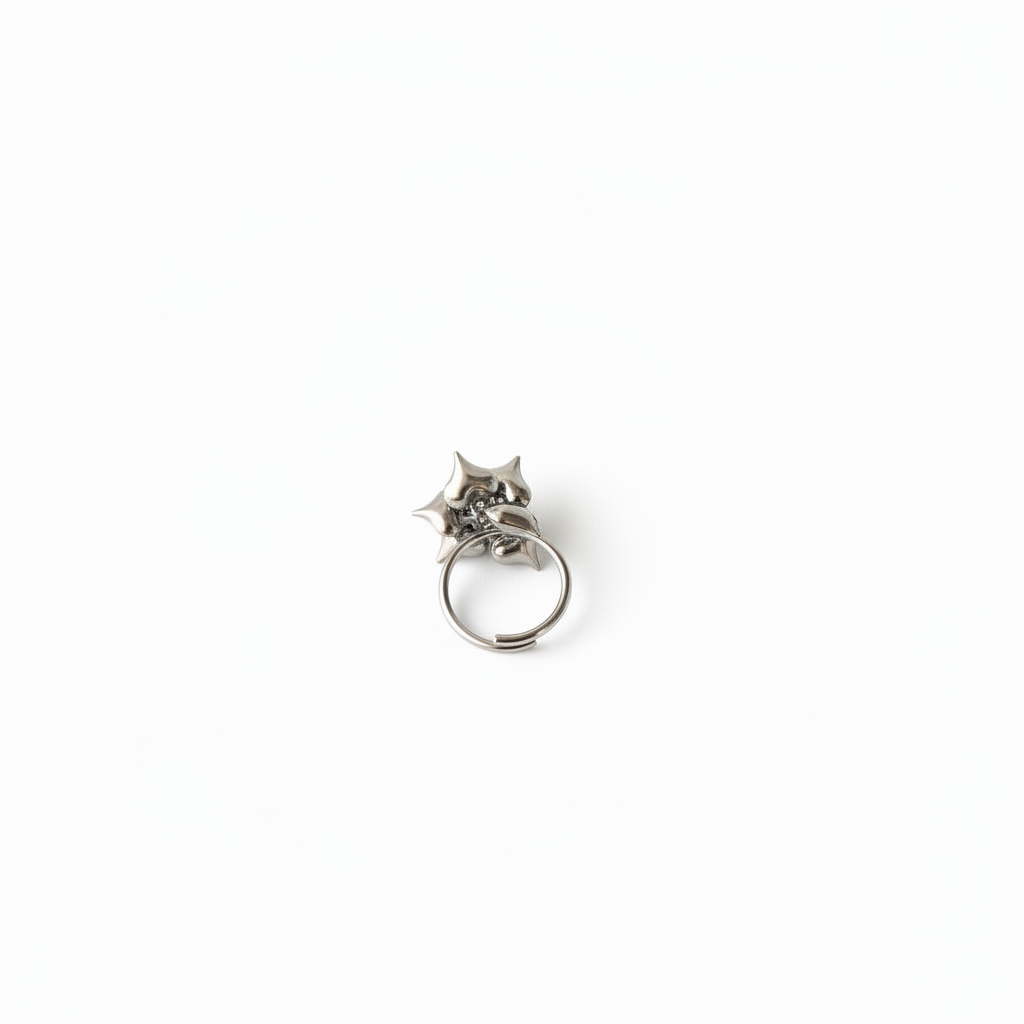 Anello dei Sei Cuori: Eleganza con un significato profondo