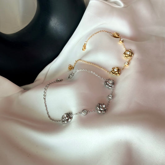 Bracciale "Rose Eterne": Il Riflesso del tuo successo