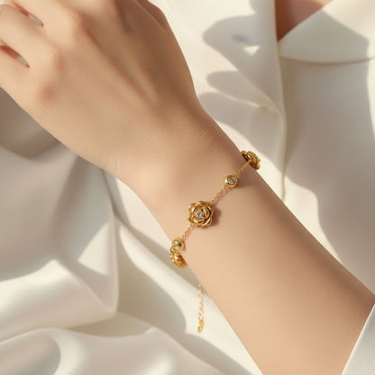Bracciale "Rose Eterne": Il Riflesso del tuo successo