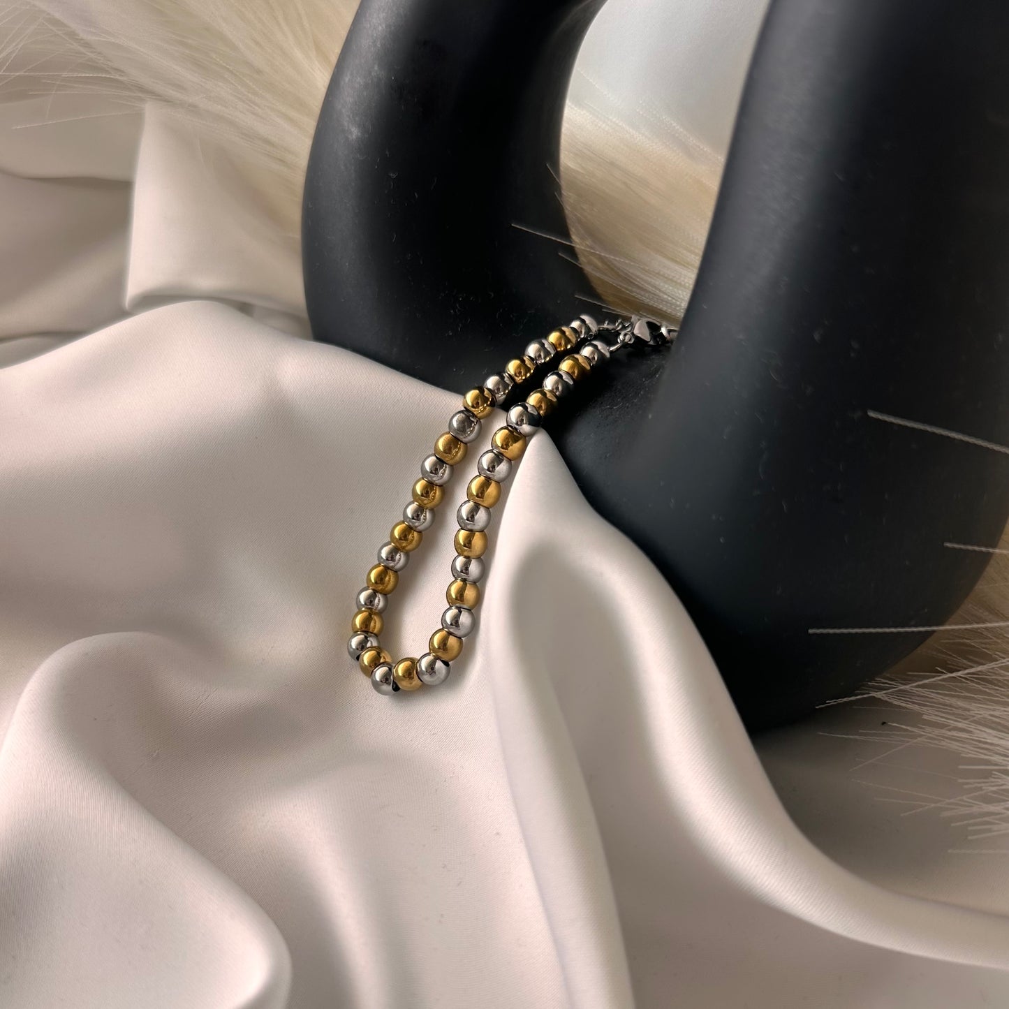 Bracciale Sfere di Eterna Promessa: L'equilibro Perfetto