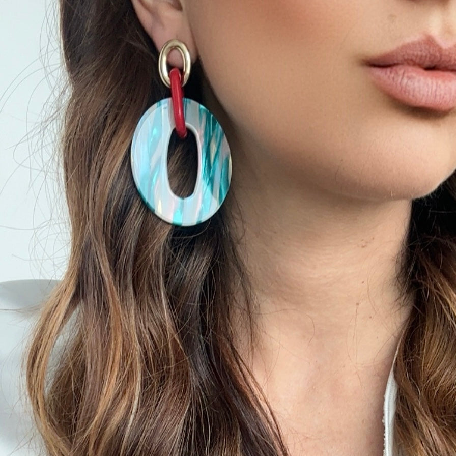 Orecchini Cerchio Ovali Striati in Resina Marrone, Bianco  e Bordeaux placcati oro