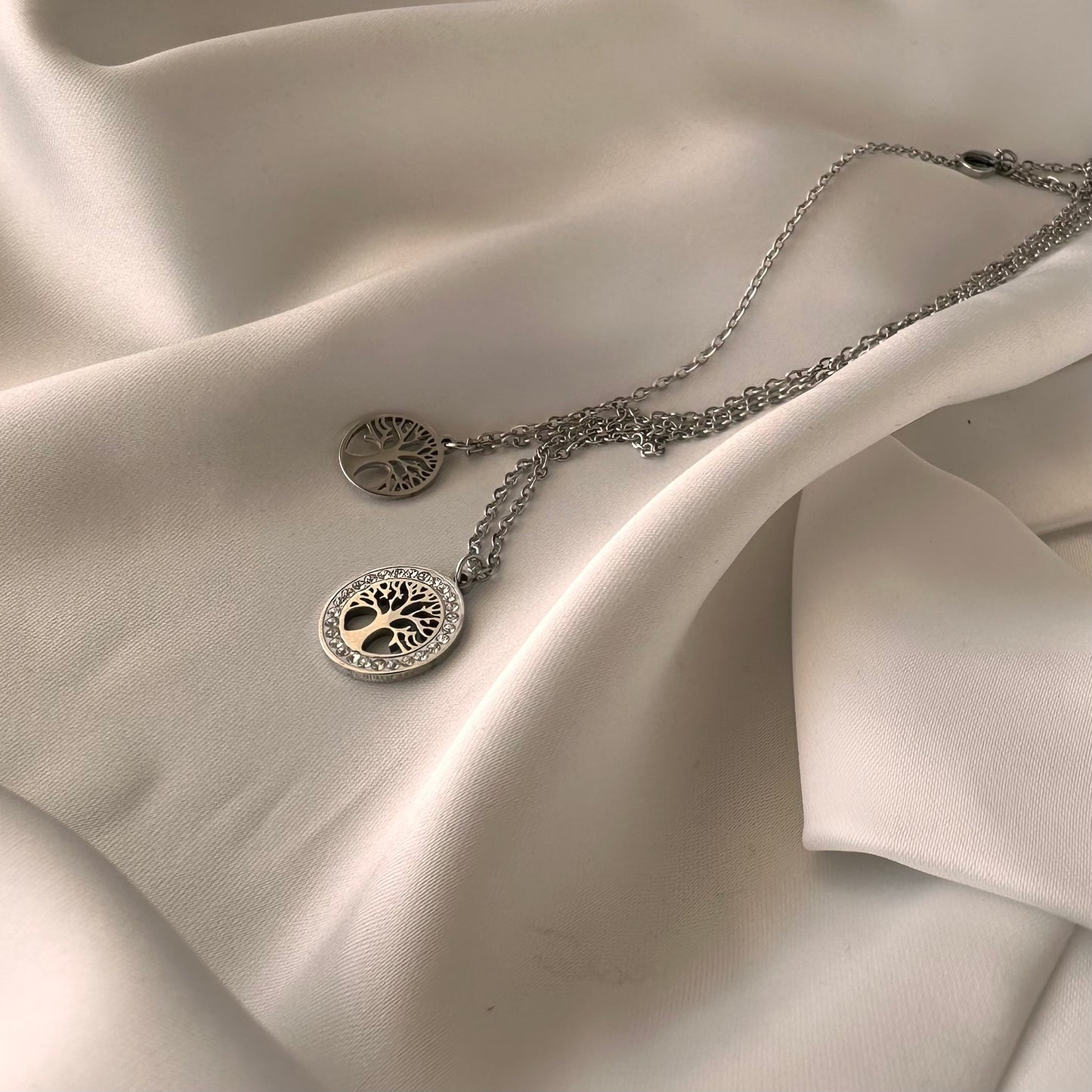 Collana L'Albero dei Legami Eterni: La Tua Essenza in Due Fili