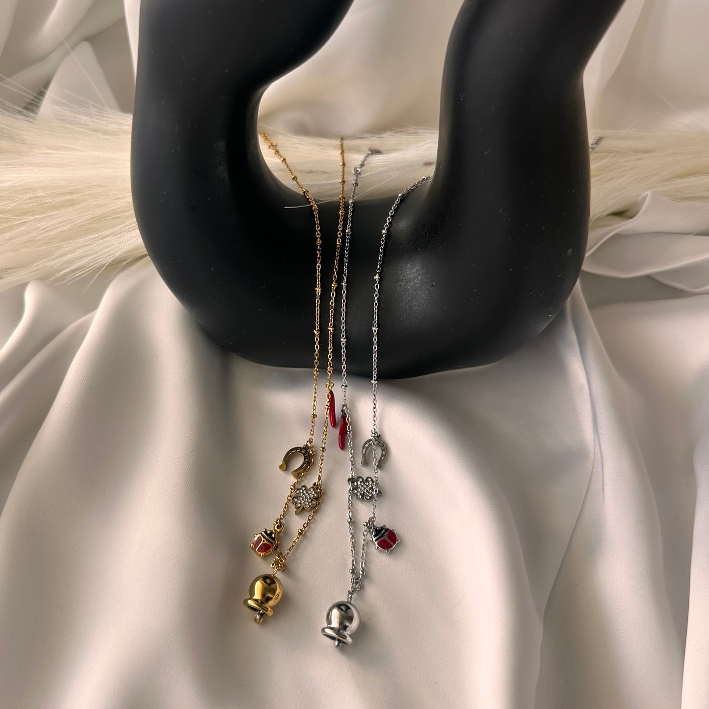 Collana Portafortuna Eterna: Energia e Protezione