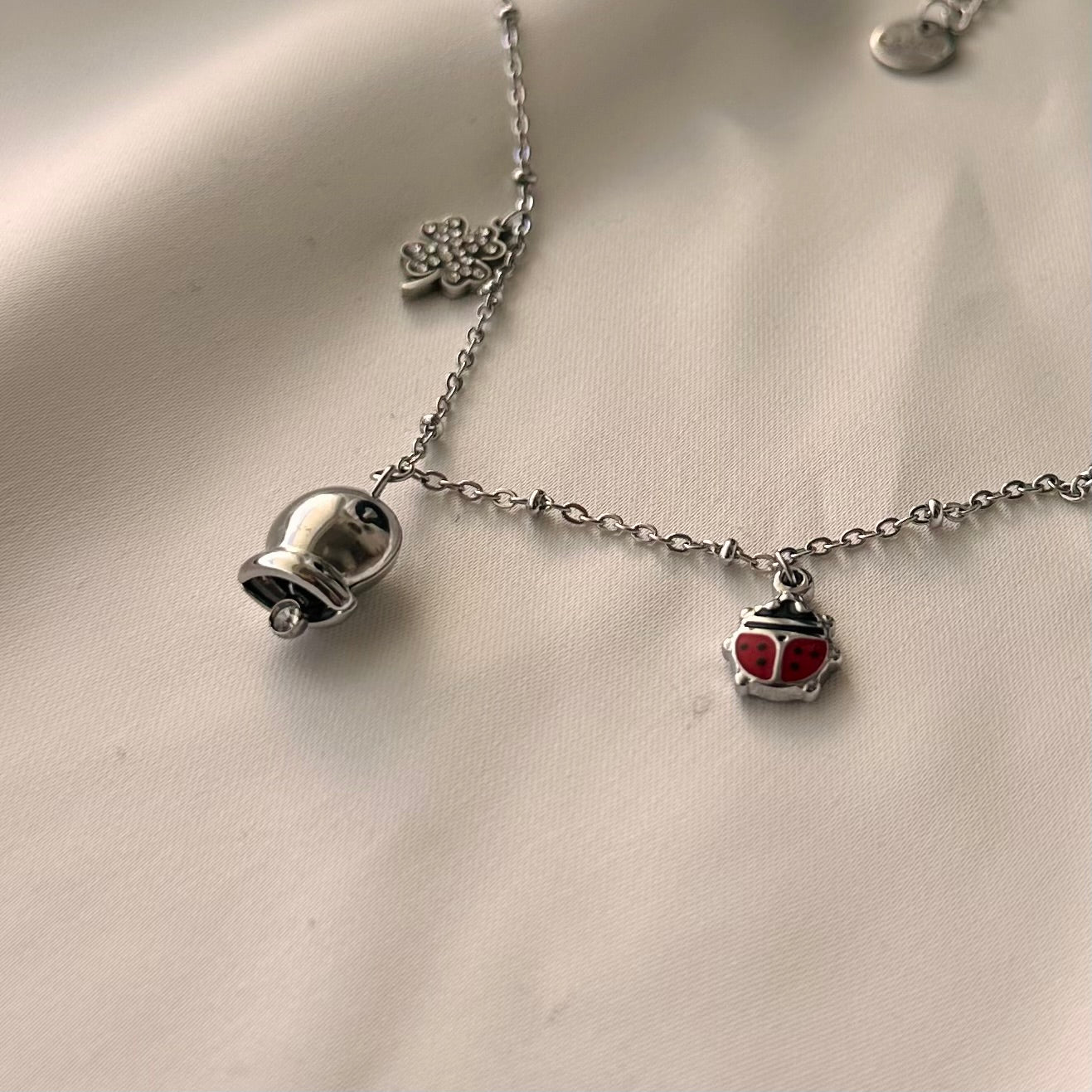 Collana Portafortuna Eterna: Energia e Protezione