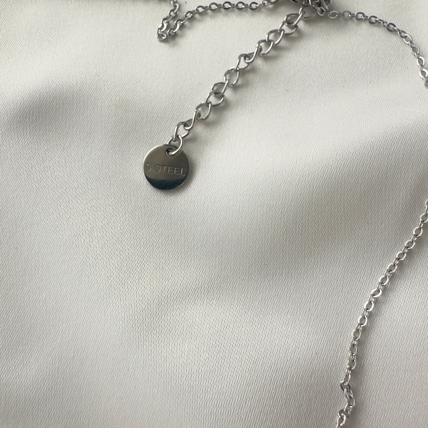 Collana con Crocetta e brillantini