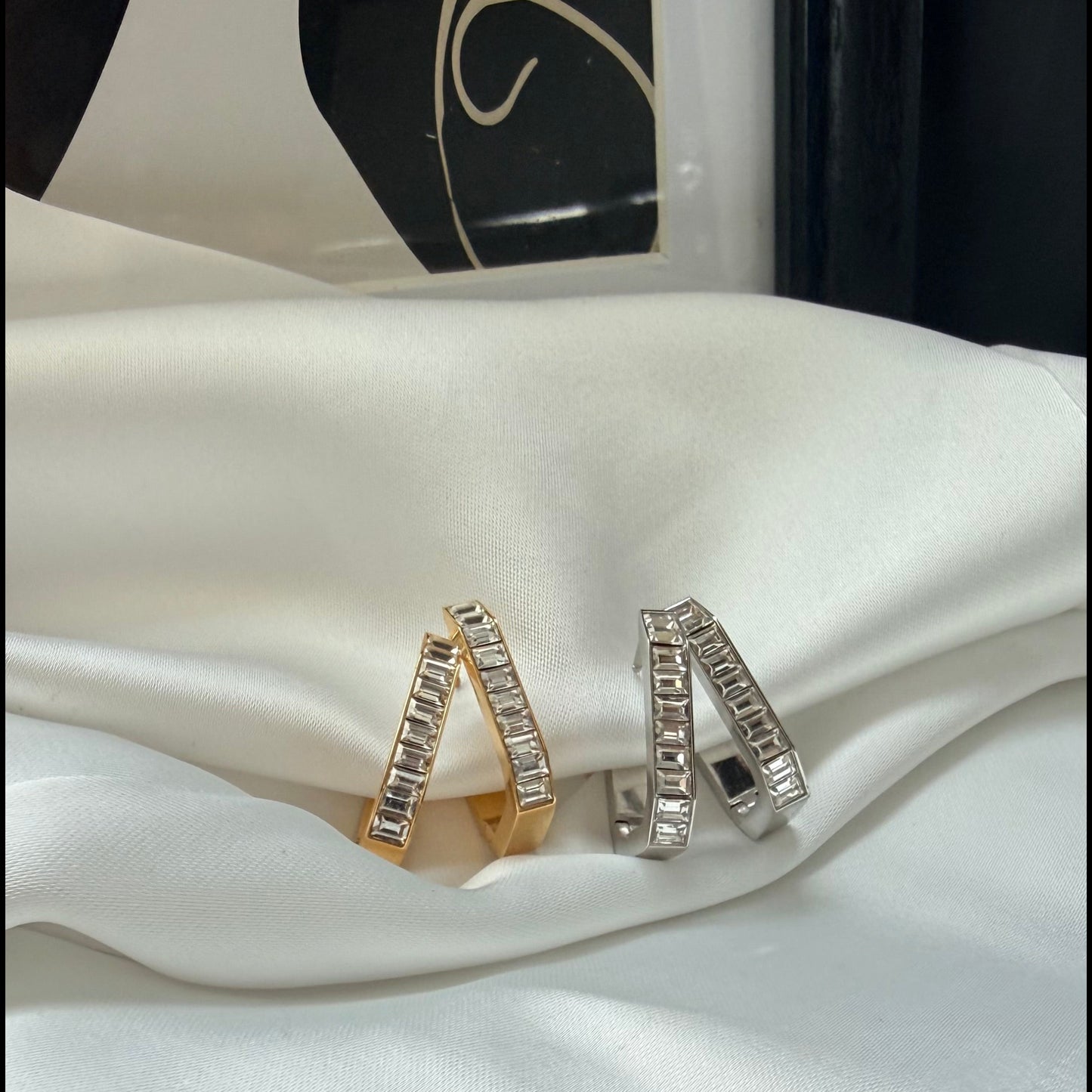 Orecchini Rettangolari Baguette: Luce Pura