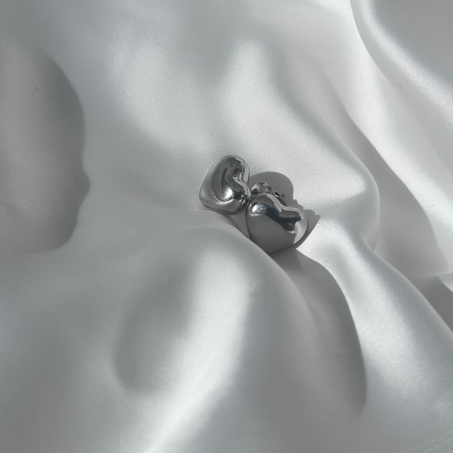 3D Heart Earrings in Gold Plated Steel – 15 mm