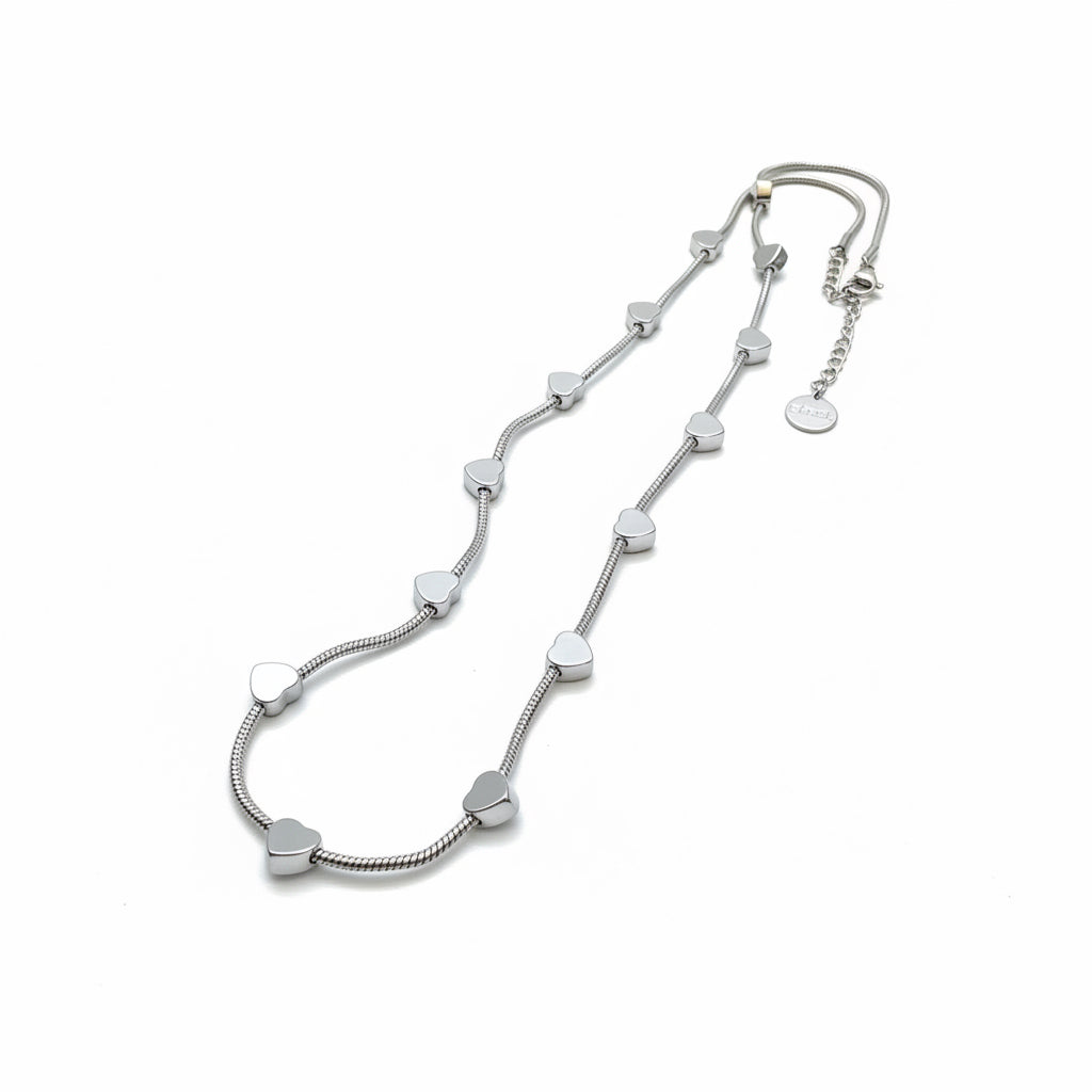 Collana Filo di Cuore: Un racconto di 14 cuori