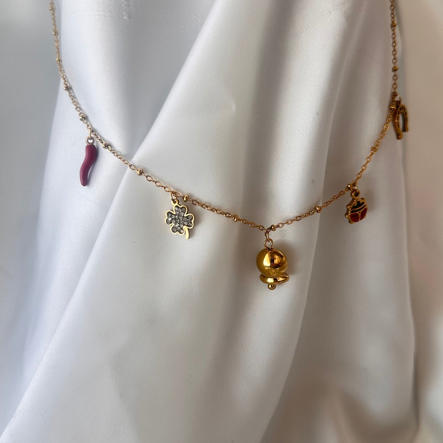 Collana Portafortuna Eterna: Energia e Protezione