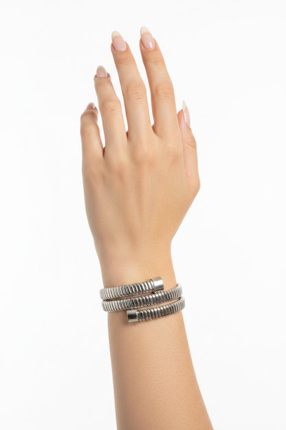 Bracciale Vortice: L'Energia del Cambiamento