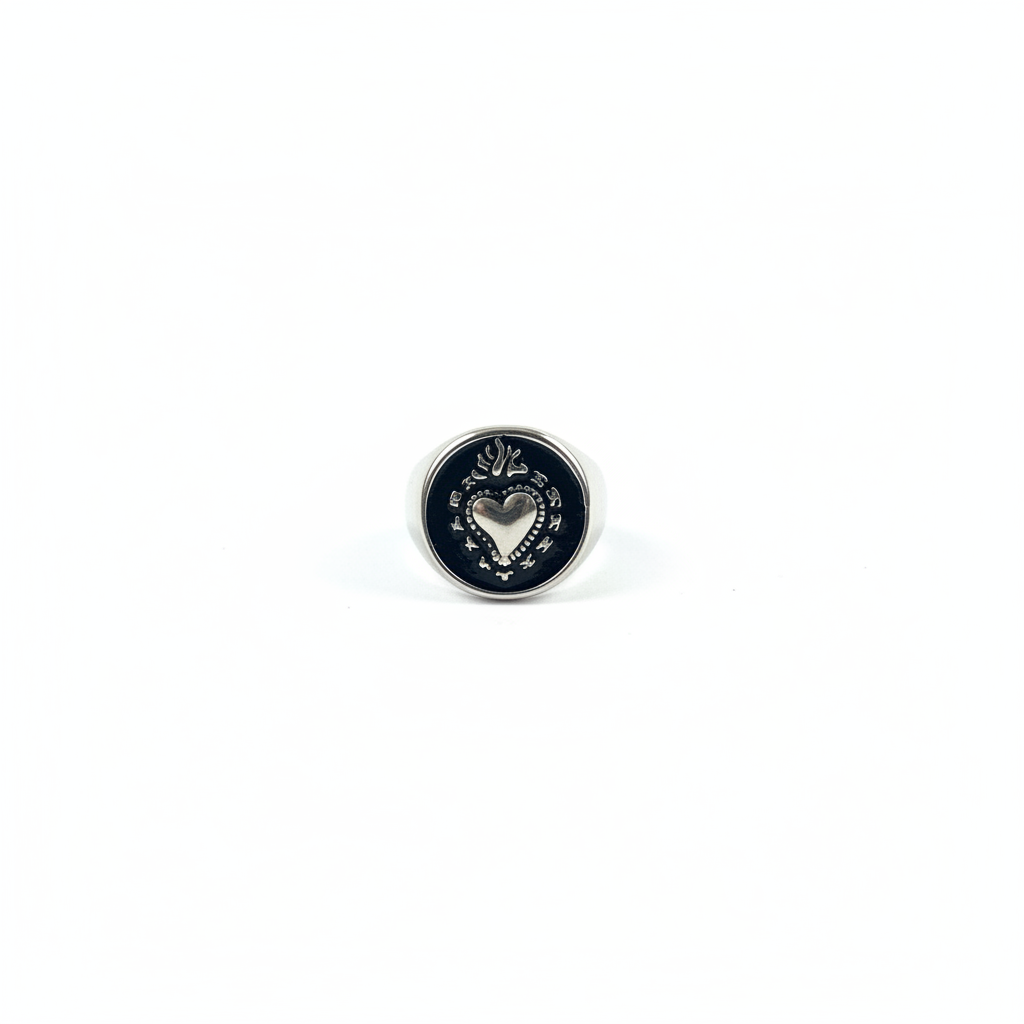 Anello Chevalier Cuore Sacro: Eleganza e Autenticità
