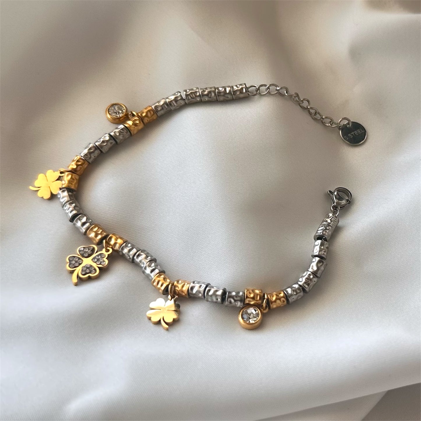 Bracciale "Diletta" Quadrifoglio  - Un Simbolo di Scelta e Coraggio