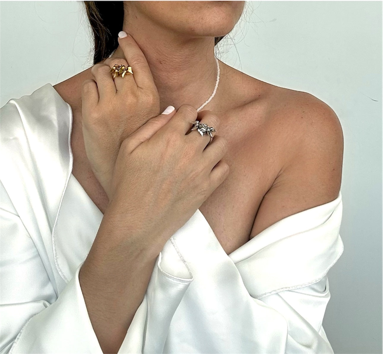 Anello dei Sei Cuori: Eleganza con un significato profondo