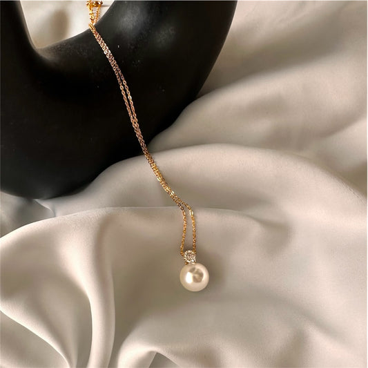 Collana "Luce di perla" in acciaio