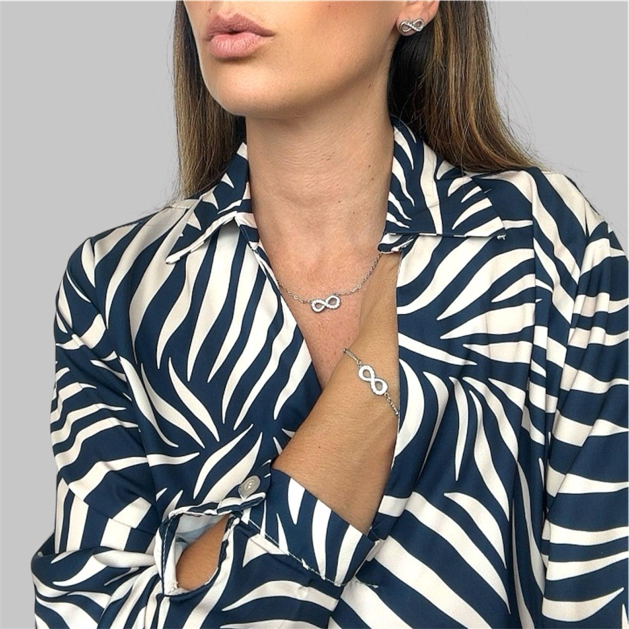 Collana "Infinito" in acciaio: Amore e Possibilità Infinite