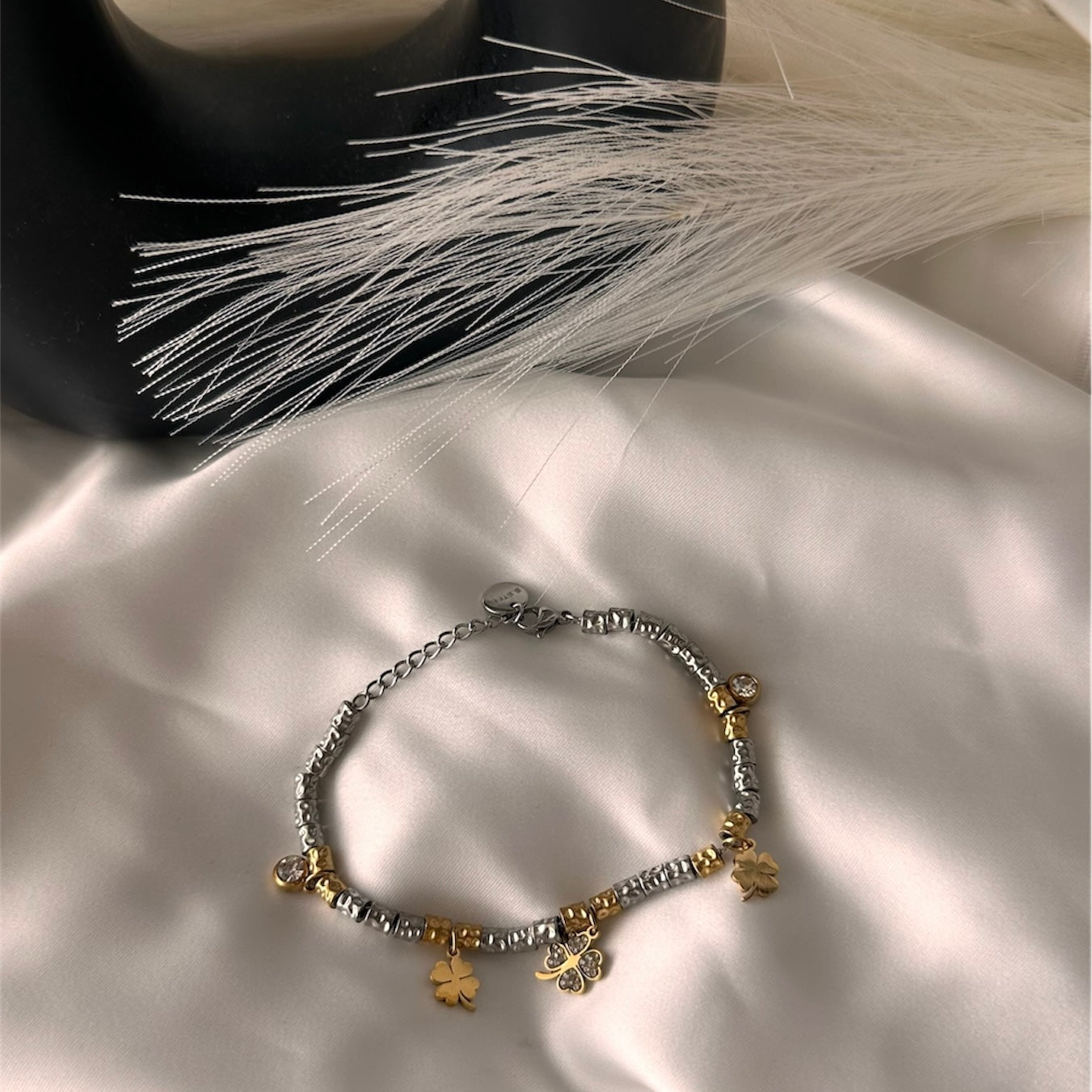 Bracciale "Diletta" Quadrifoglio  - Un Simbolo di Scelta e Coraggio