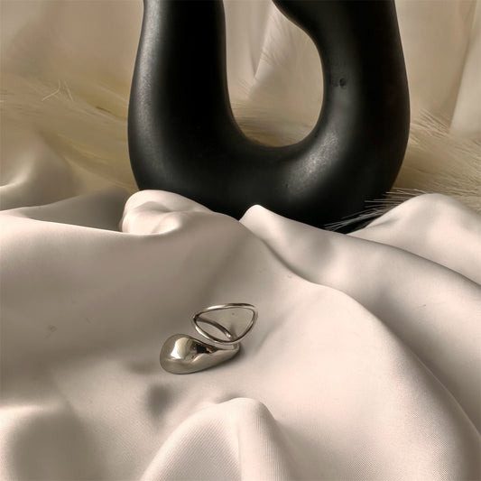 Anello "Equilibrio": L'arte di Bilanciare Mente & Cuore