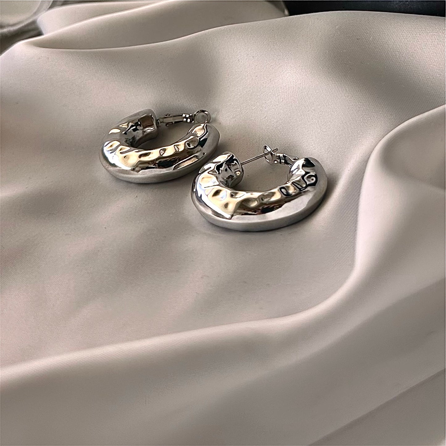 Orecchini Scultura di Luce: La tua Bellezza Unica