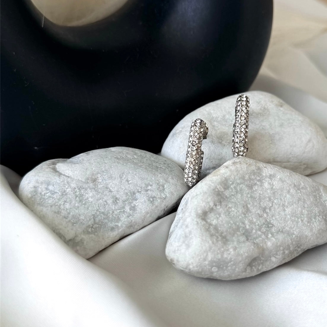 Orecchini Rettangolari in Cristallo: Luce dei Ricordi