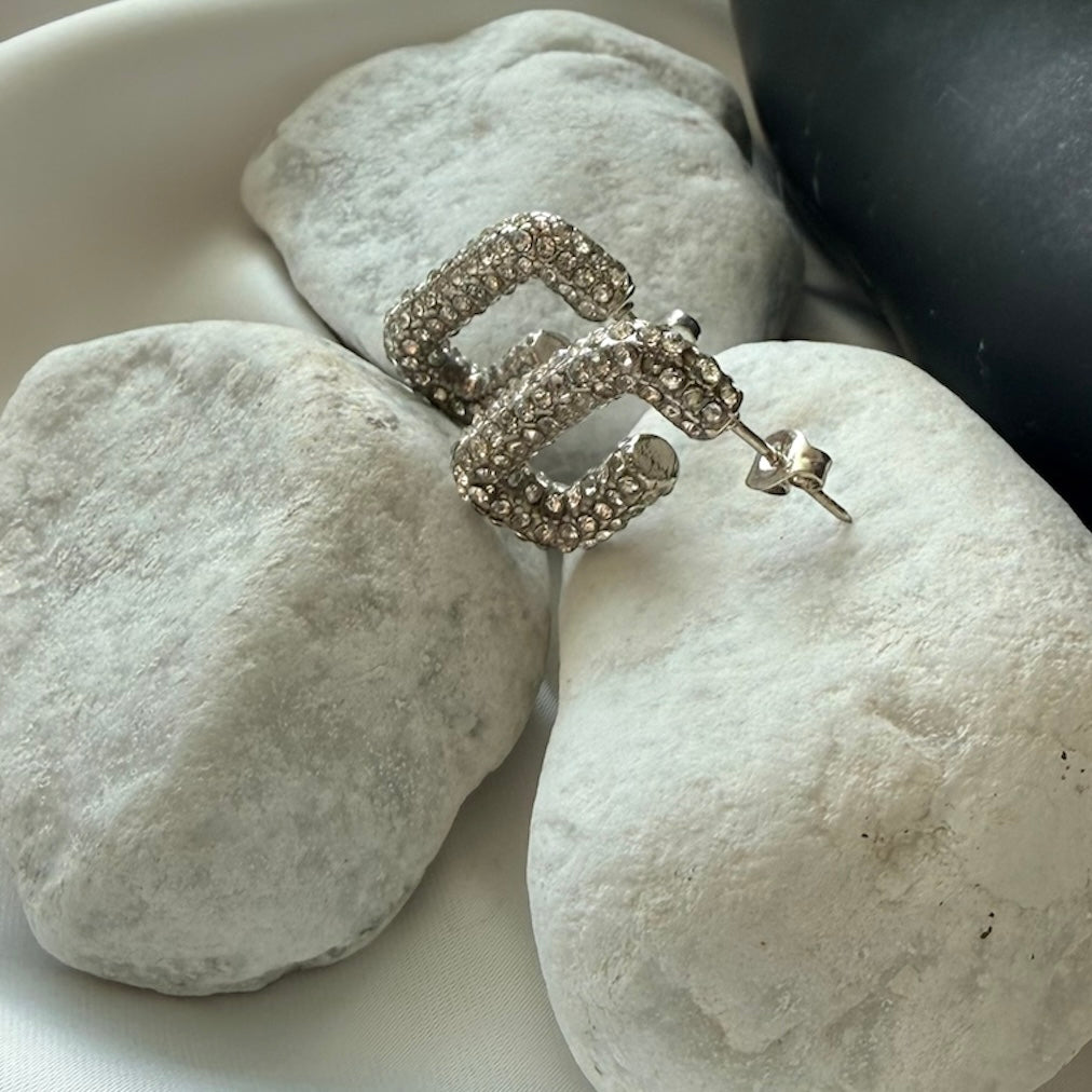 Orecchini Rettangolari in Cristallo: Luce dei Ricordi